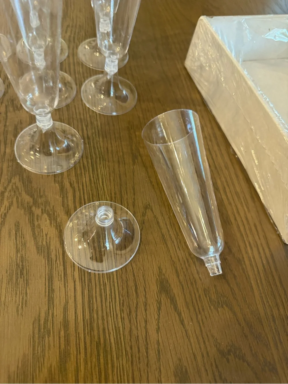 12 Plastic Champagne Flutes